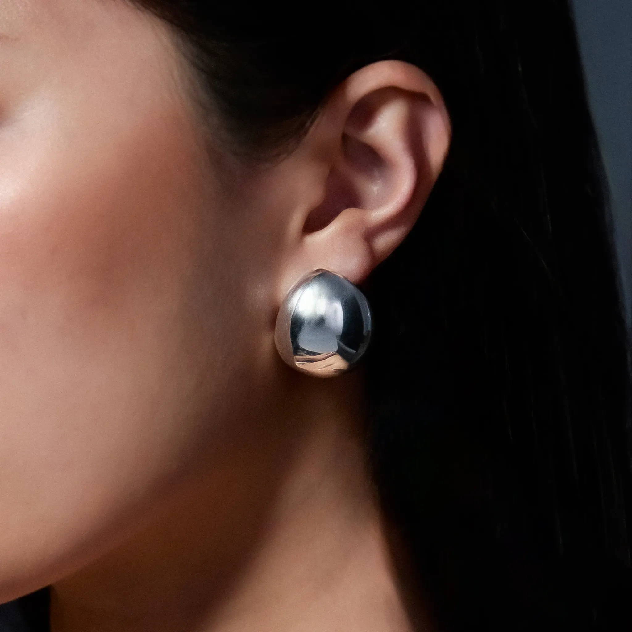 Sculpted Egg Studs