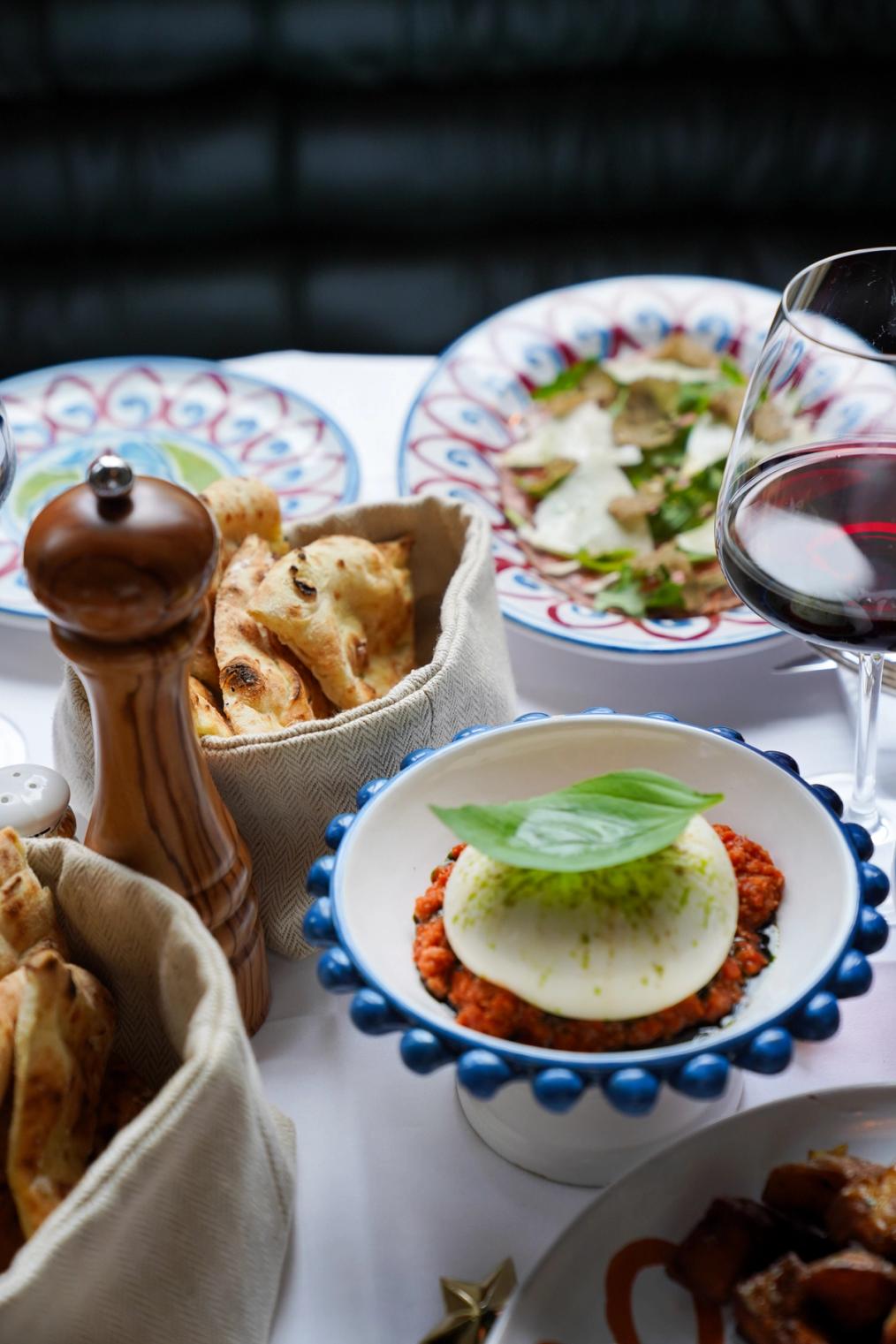 Big Mamma · Italian restaurants con molto amore