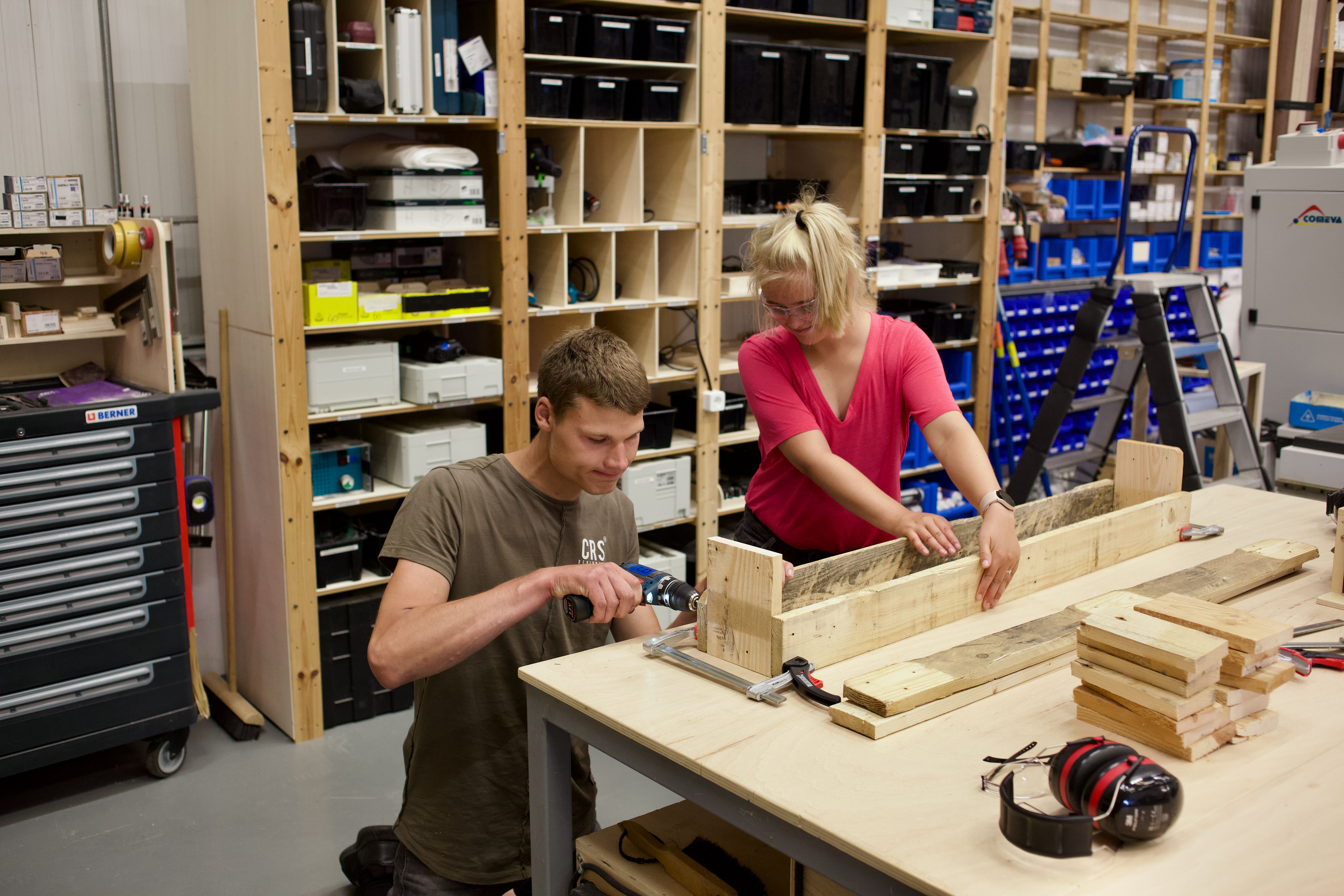 Houtwerkplaats bloembak dagbesteding