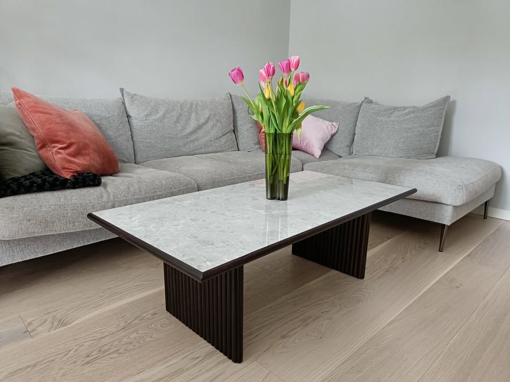 Stilrent & stänktåligt soffbord