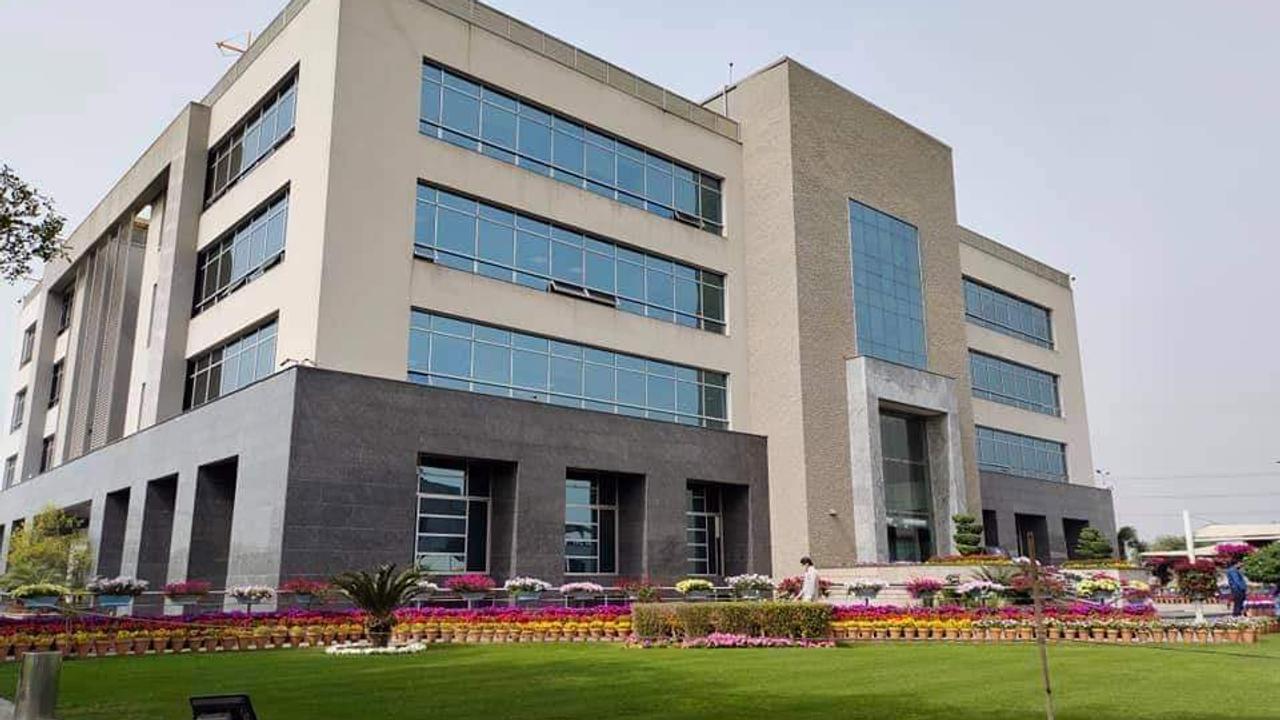 DHA Phase 6 vs DHA Phase 9 Prism: Which Is the Better Investment in 2026?