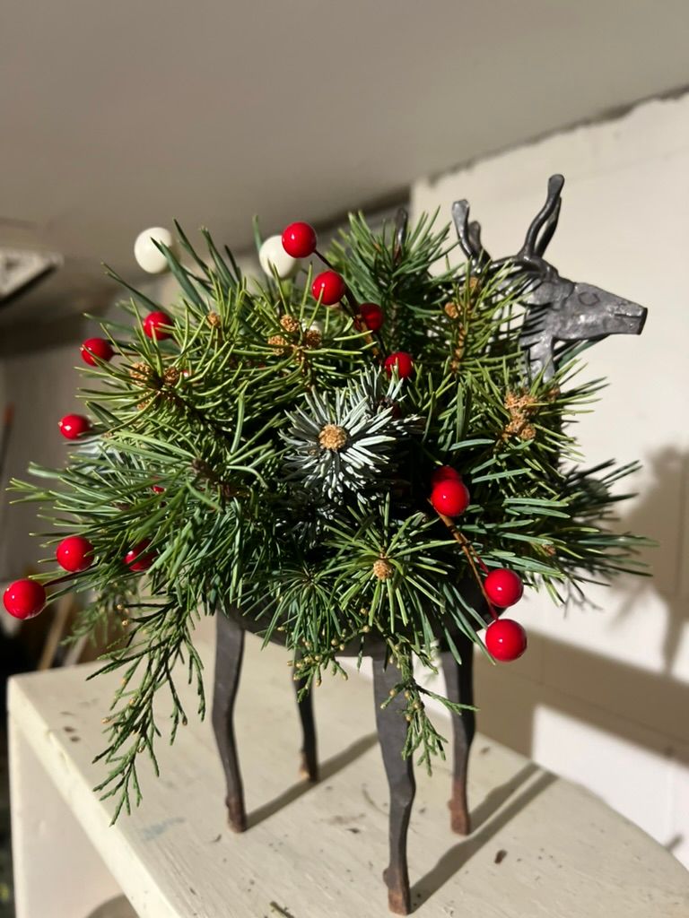 Reindeer Centerpiece 