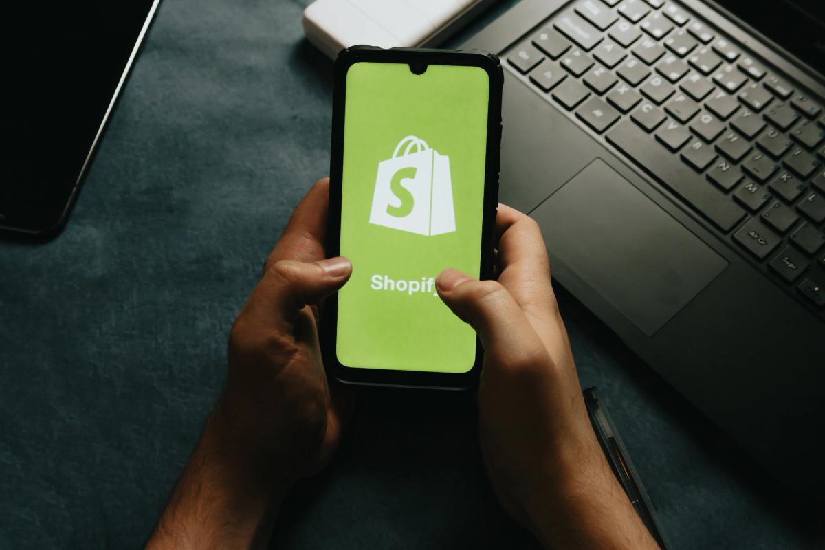 Sanity Joins Shopify Headless Commerce Stack 🤝