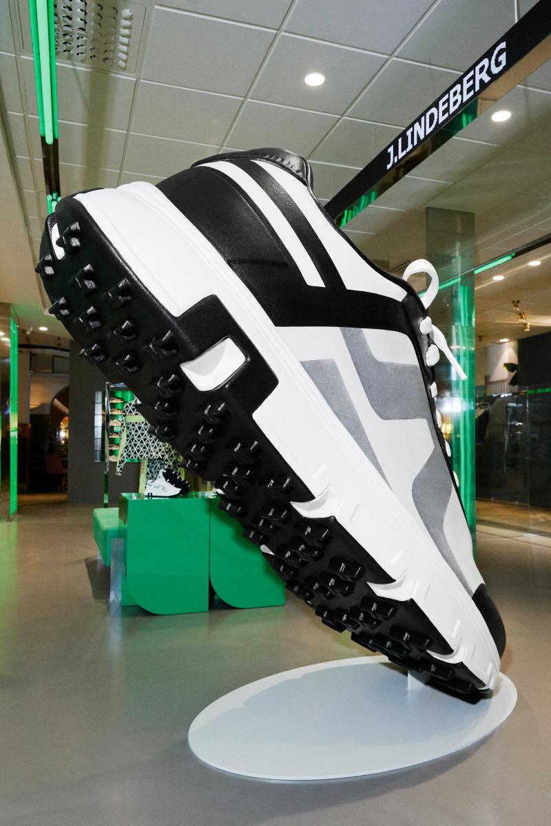 Shoes Pop Up