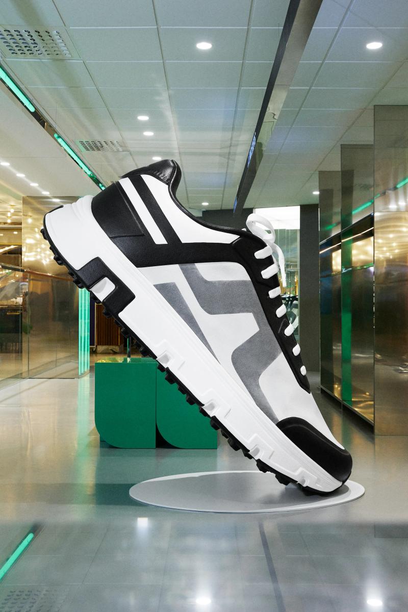 Shoes Pop Up
