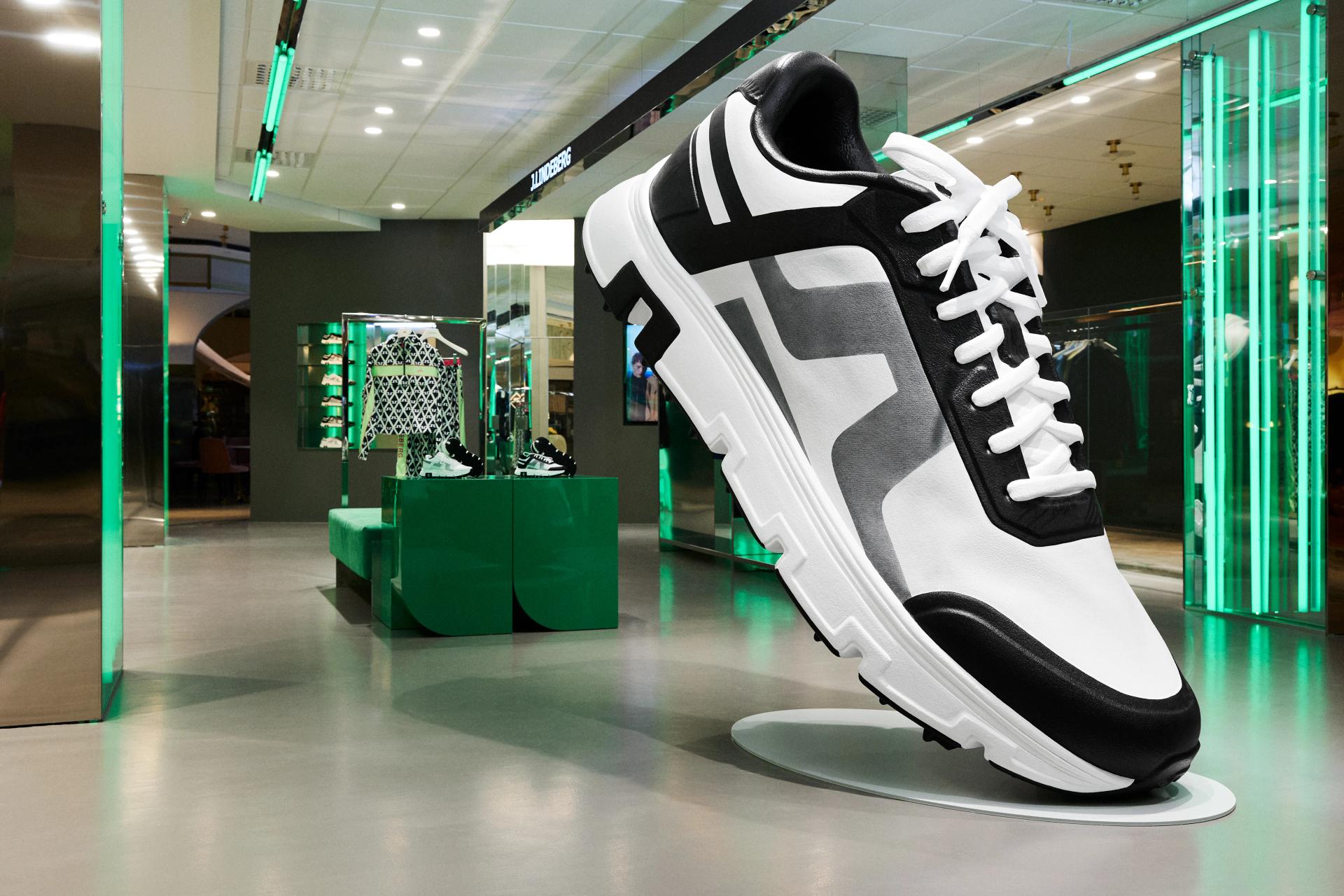 Shoes Pop Up