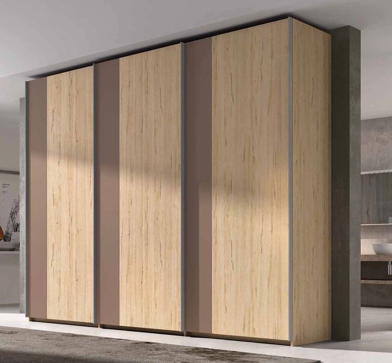 Armario de dormitorio 29 — Composición 076, fotografía de catálogo del fabricante