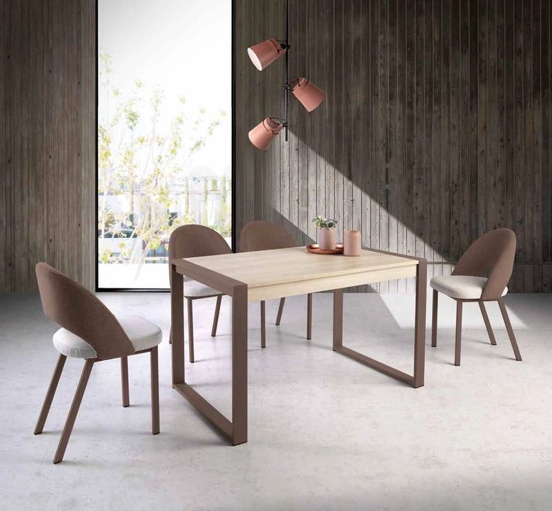 Silla Metal / Tapizada 223 de Pinald, fotografía del catálogo del fabricante