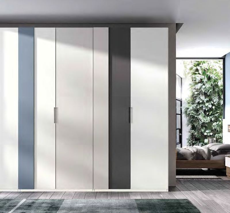 Armario de dormitorio 8 — Composición 055, fotografía de catálogo del fabricante