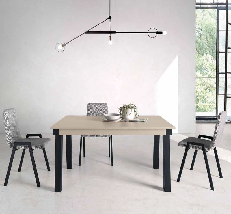 Mesa De Comedor Extensible 2922 de Pinald, fotografía del catálogo del fabricante