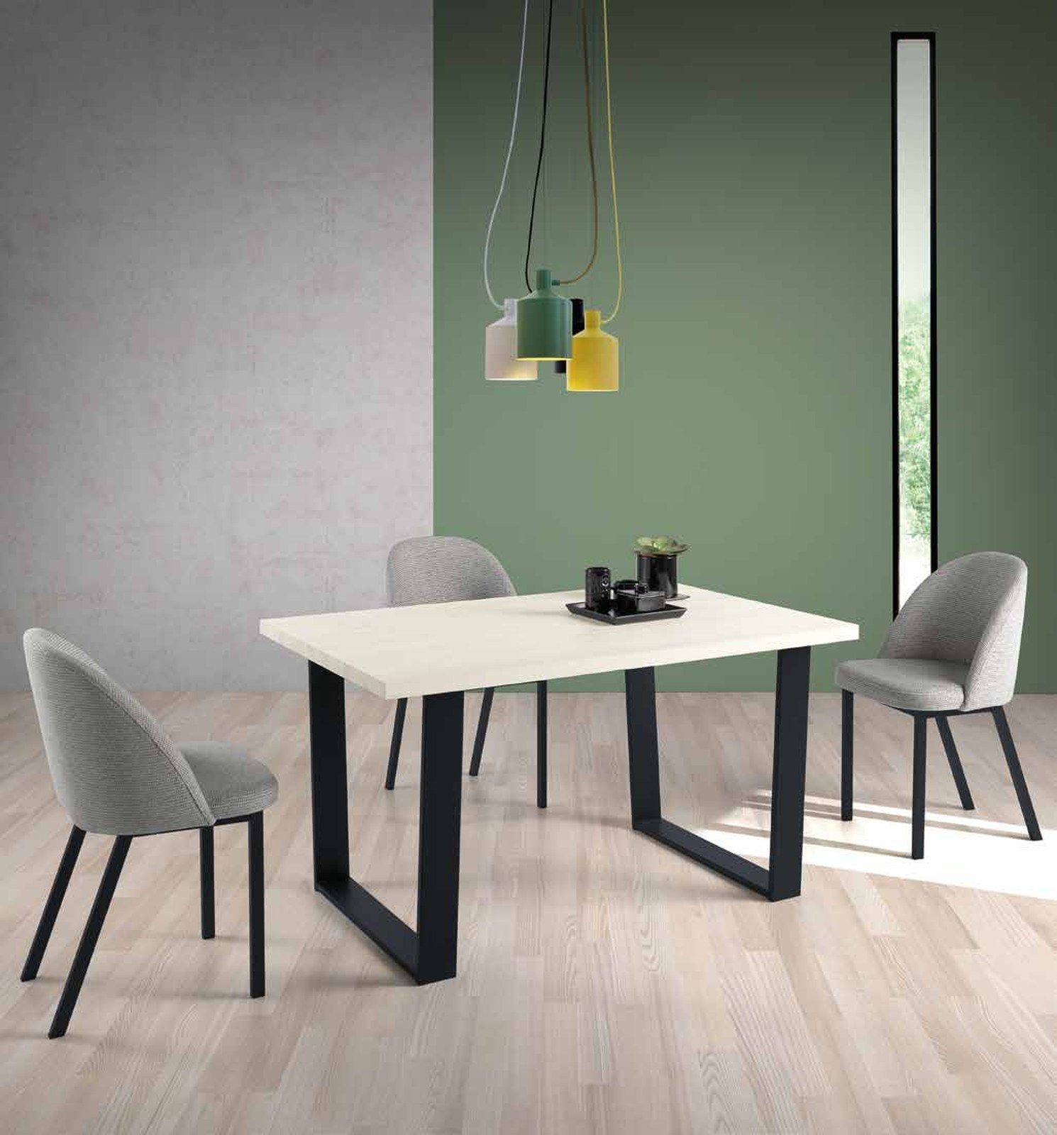 Mesa De Comedor Fija 2022 de Pinald, fotografía del catálogo del fabricante
