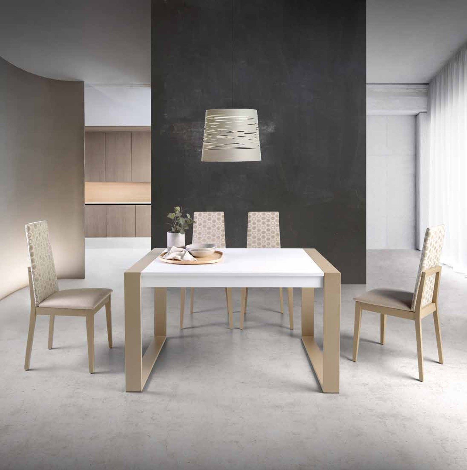 Silla Madera  /  Tapizada 115 de Pinald, fotografía del catálogo del fabricante