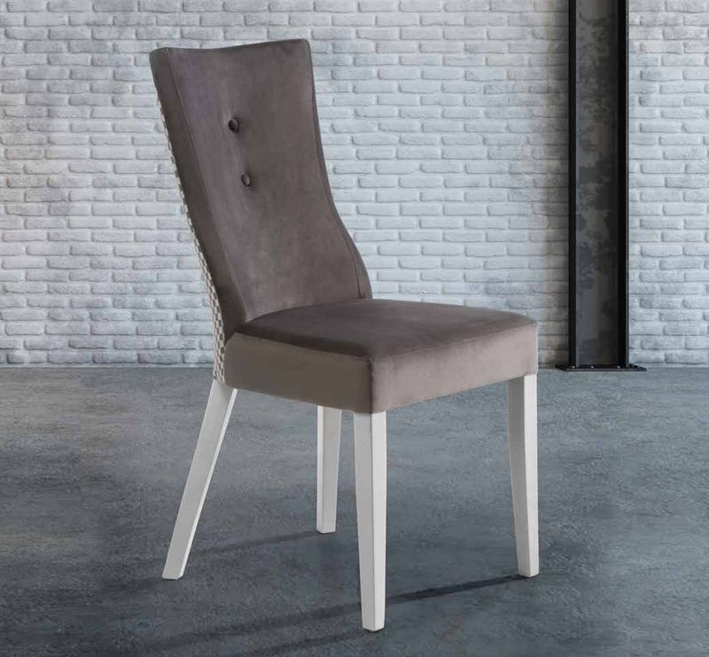 Silla de comedor modelo 160 de SG, respaldo alto tapizado con un botón central y estructura blanca