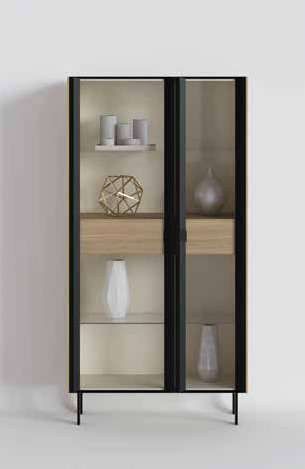 Fotografía de vitrina de salón de la colección FRESH, en acabado Riva / Arena.