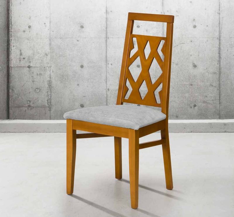 Silla de comedor modelo 80 de SG, respaldo alto de madera con celosía de rombos calada