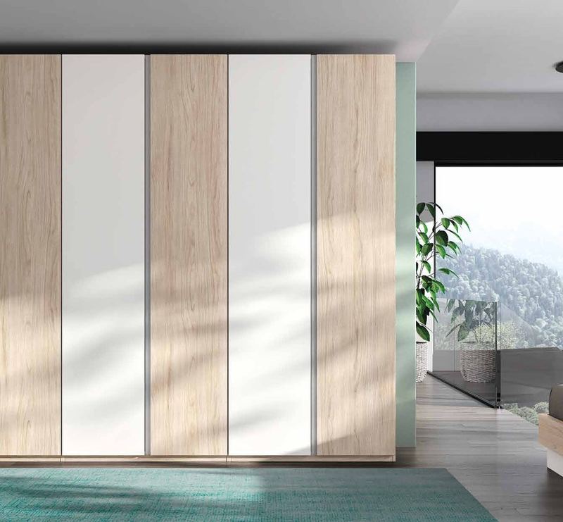 Armario de dormitorio 13 — Composición 060, fotografía de catálogo del fabricante