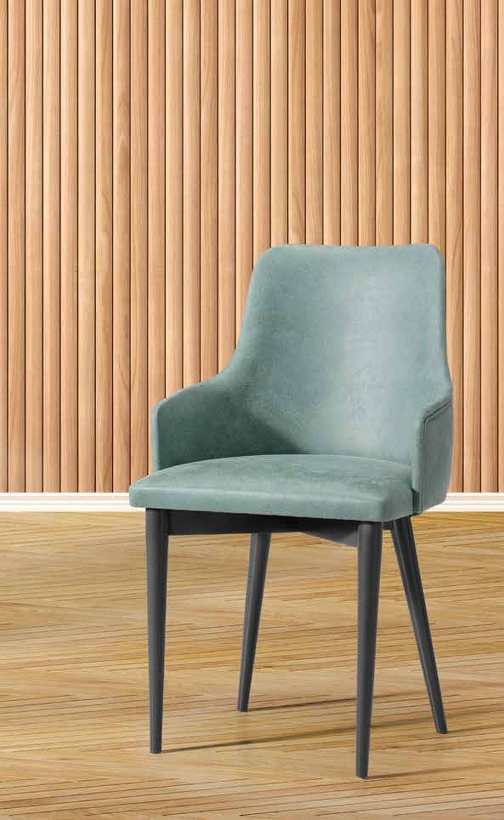 Silla de comedor modelo 205 de SG, butaca de tapizado continuo, con el reposabrazos unido al respaldo sin hueco, sobre