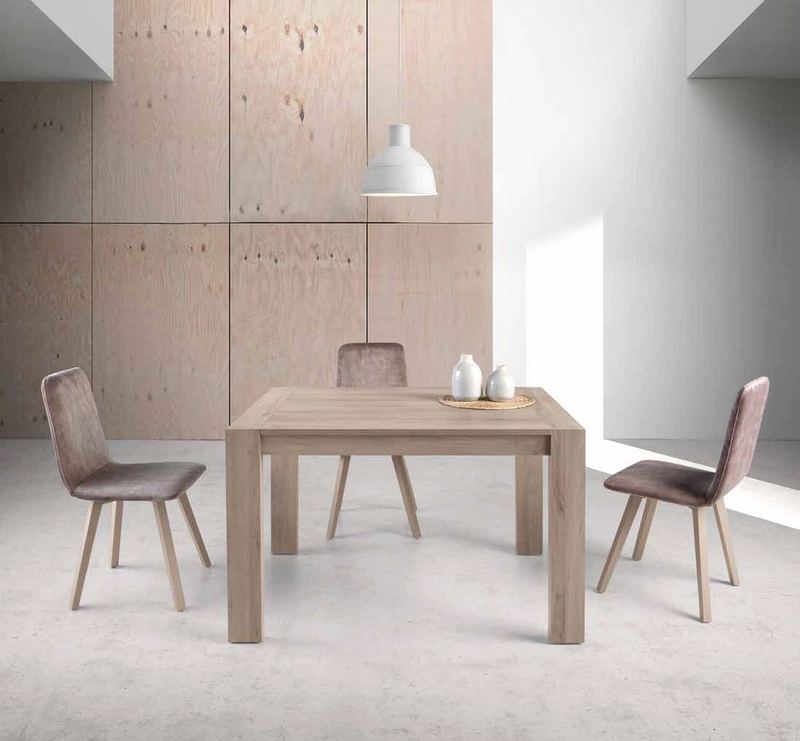 Silla Madera / Tapizada 118 de Pinald, fotografía del catálogo del fabricante