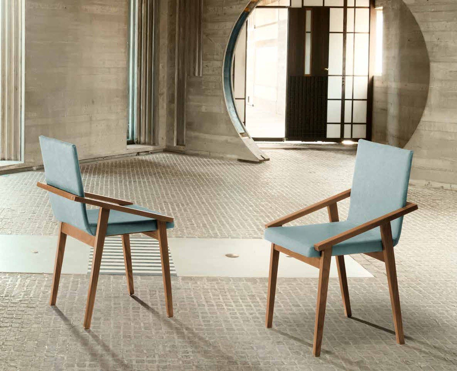 Silla de comedor modelo 214 de SG, silla con reposabrazos de madera y respaldo tapizado