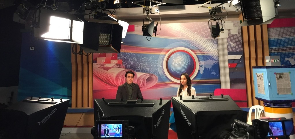 Ông Nguyễn Trường Sơn trao đổi trên kênh HTV9 về Kế hoạch hành động thực hiện quy định của pháp luật về đội mũ bảo hiểm đối với trẻ em.
