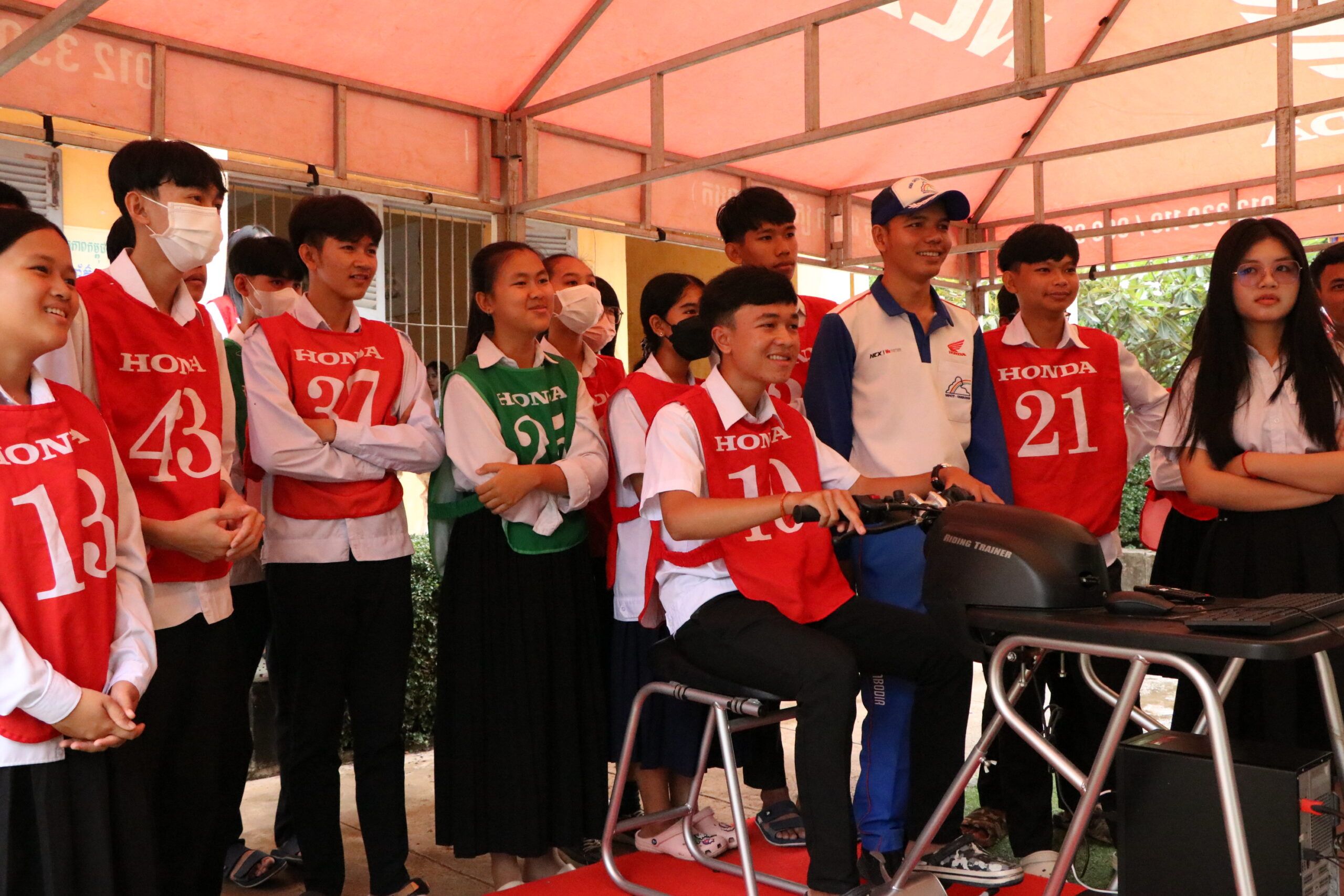 Prudential Cambodia and AIP Foundation have launched a 30-Day Road Safety Campaign to safeguard students’ commutes to school in Kampot, Cambodia