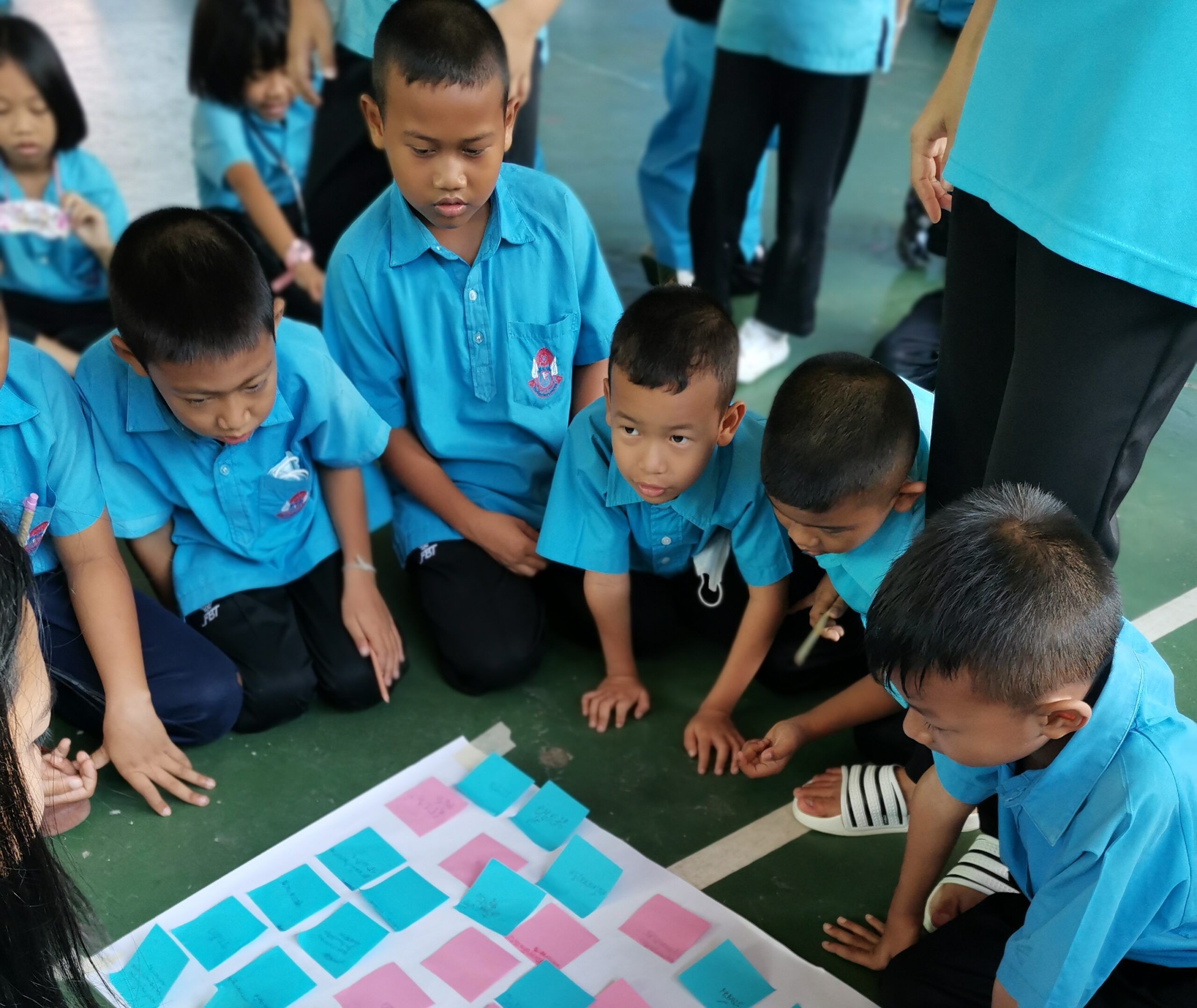 Students in Thailand become road safety champions