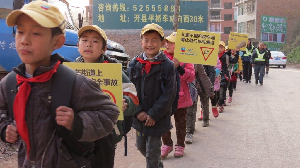 Walk Wise pedestrian safety program pilots a Walking School Bus