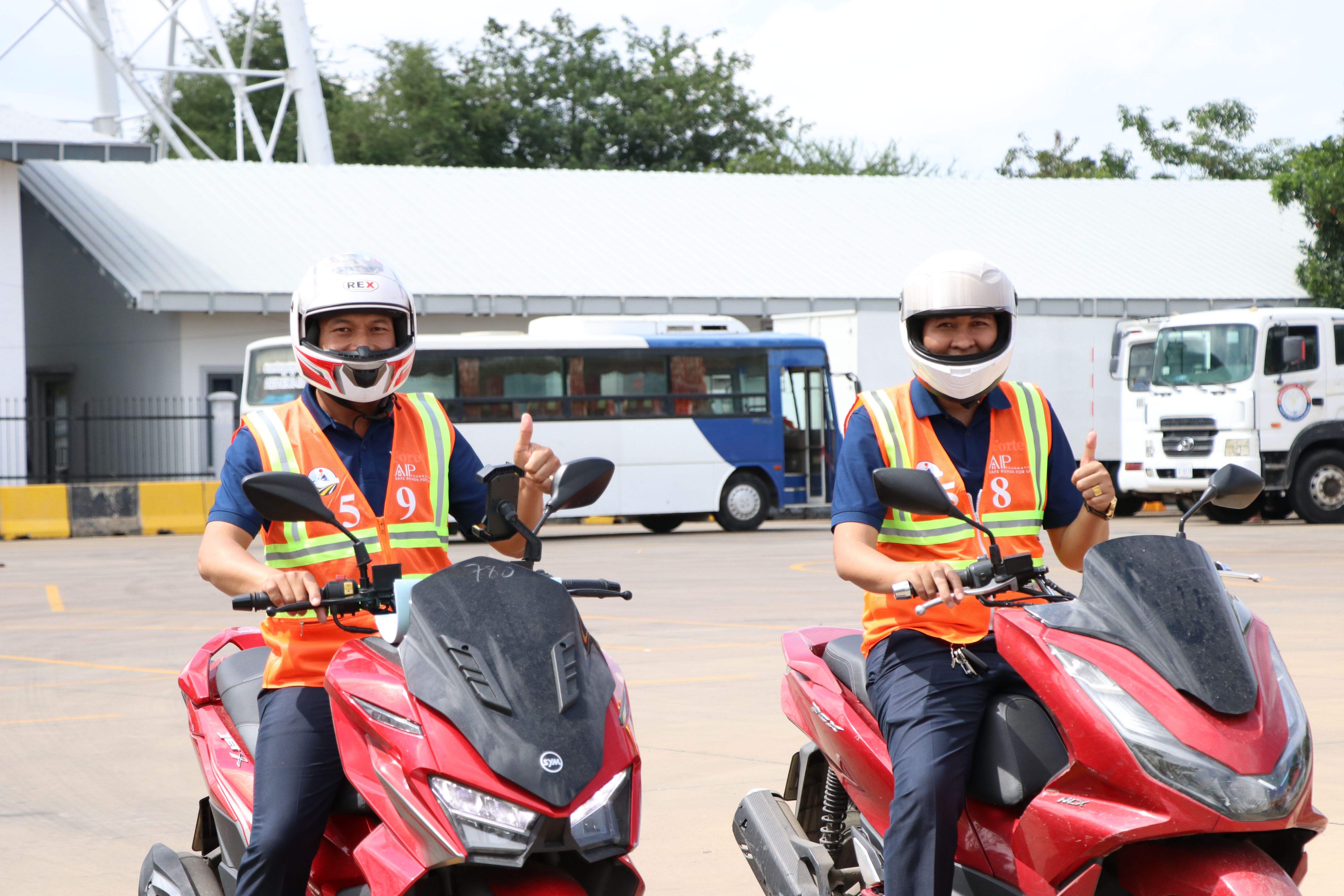 Over the course of 3 days, the workshop aimed to equip participants with knowledge of safe motorcycle driving, advancing the practical safe driving skills.