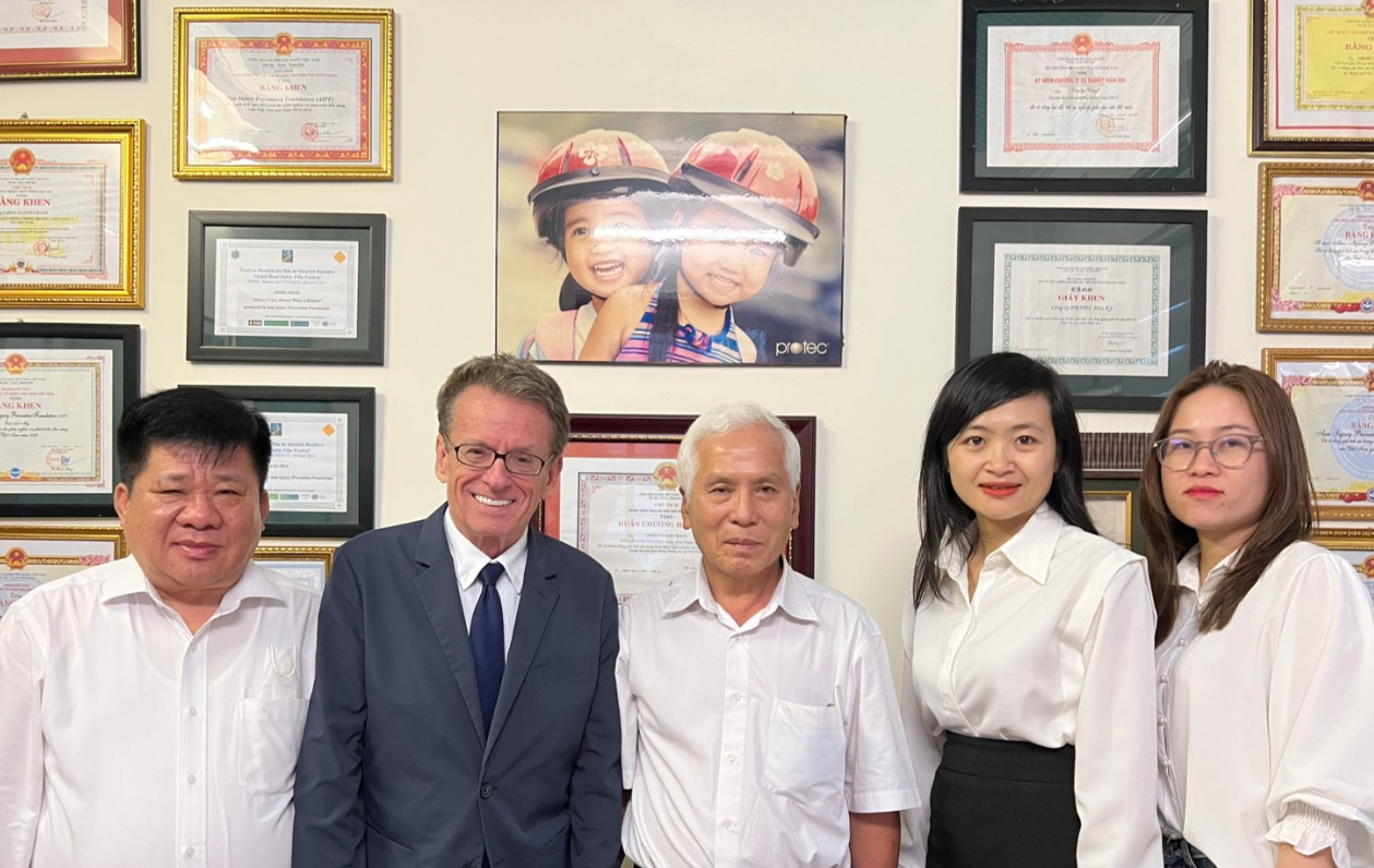 AIP Foundation welcomes provincial delegates from Gia Lai Province to Hanoi