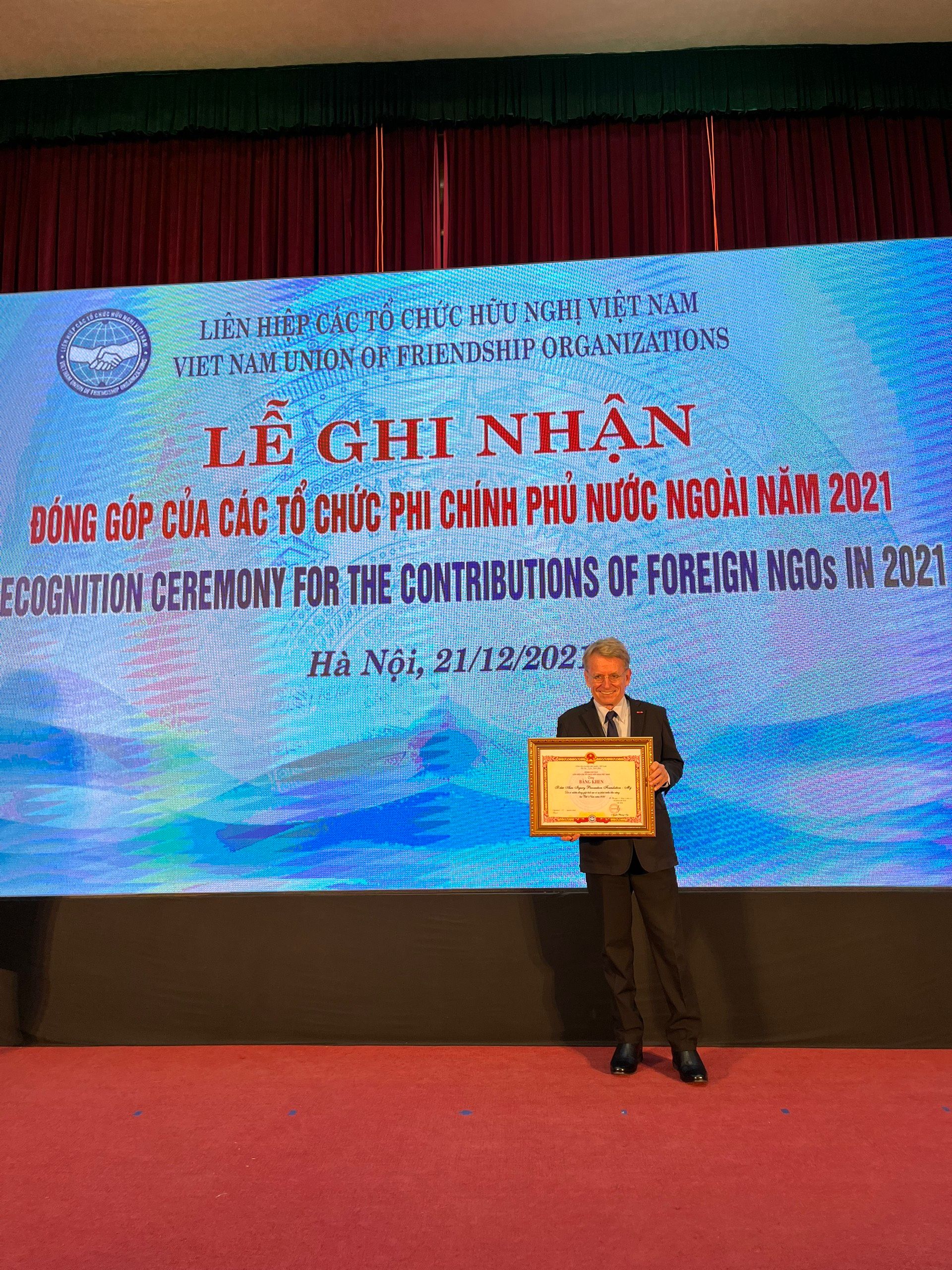 Leading road safety NGO receives Vietnamese Certificate of Merit honoring its longstanding commitment to saving lives