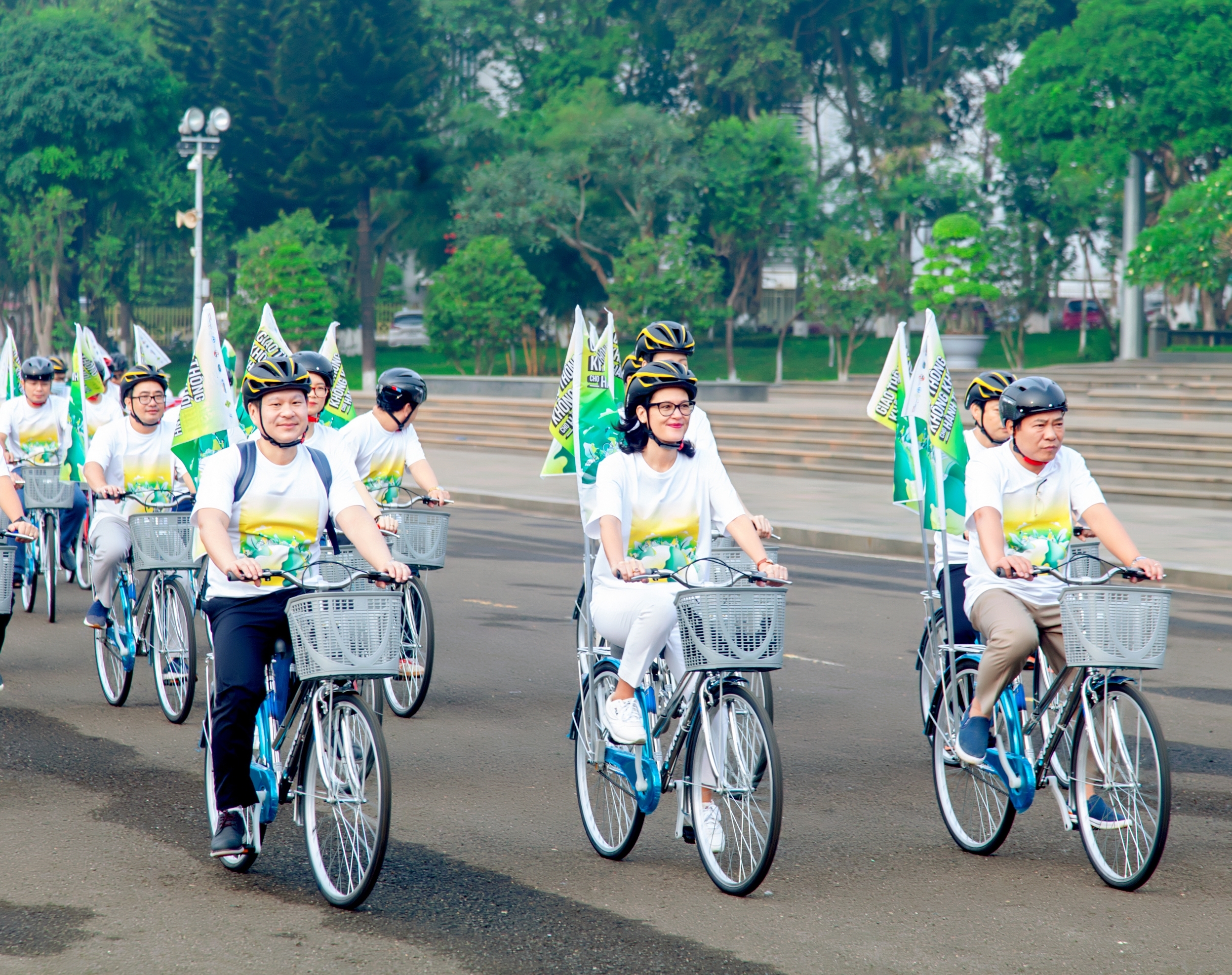 Pedaling towards a greener future: Celebrating the Community Bike Day in Pleiku City, Vietnam