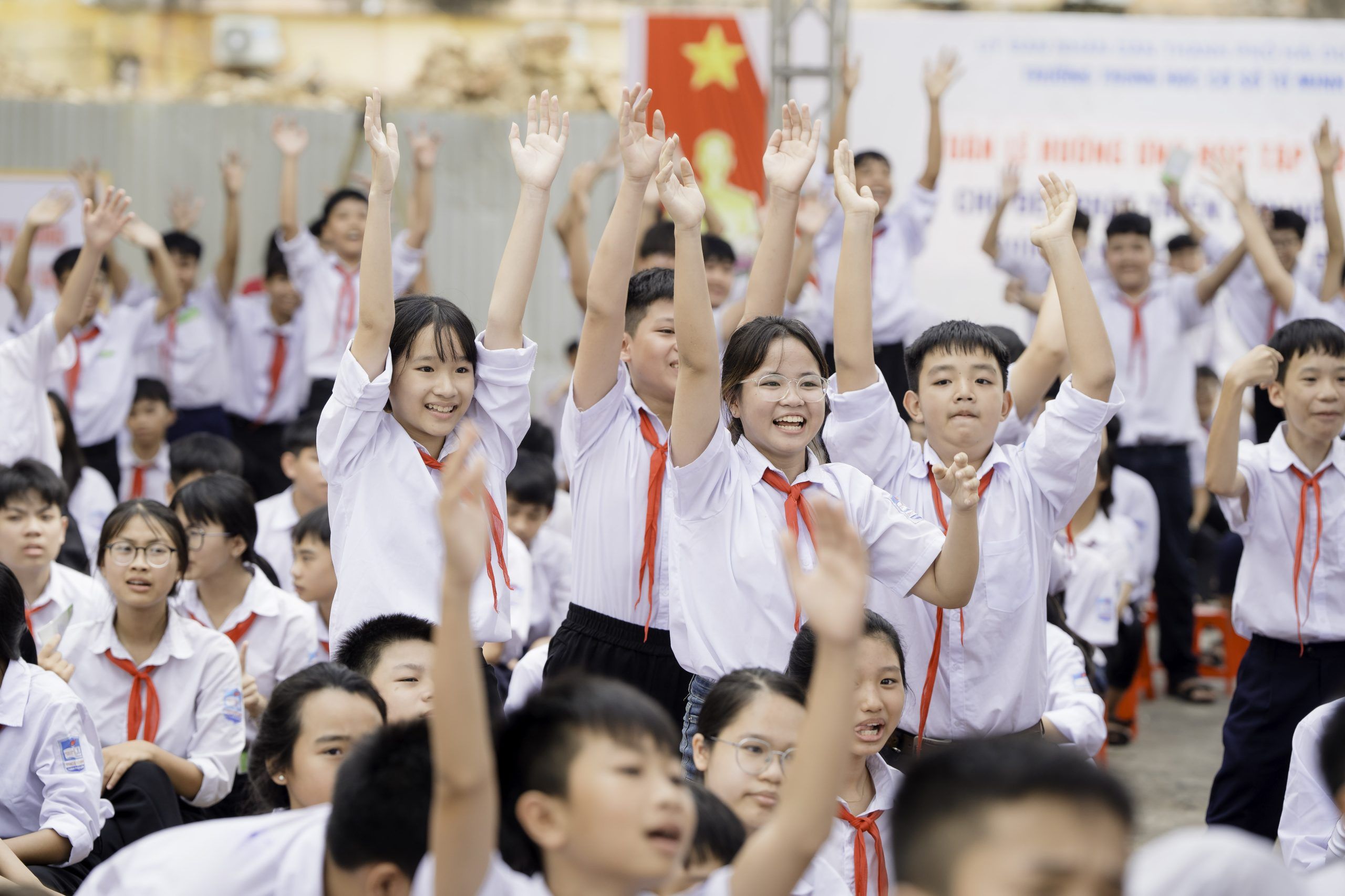Fun-filled Road Safety Day supported by Ford Vietnam promotes safe mobility awareness and education