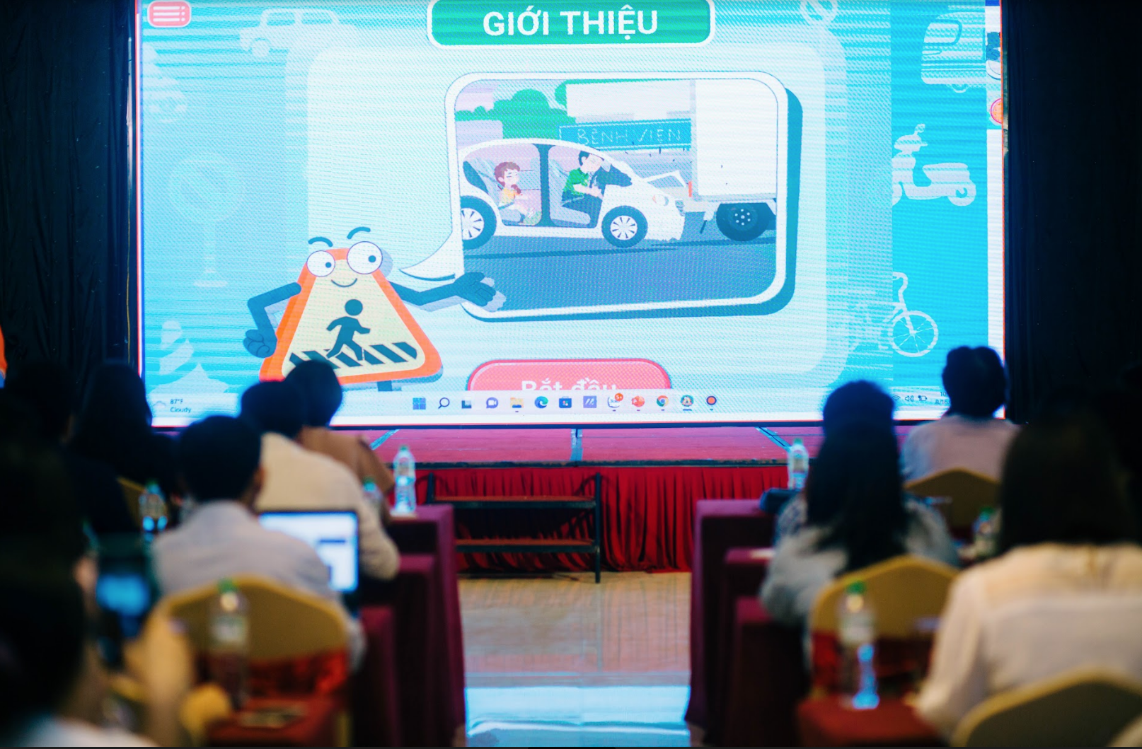 National training workshop brings together 6000 participants to celebrate the first traffic safety e-curriculum in Vietnam