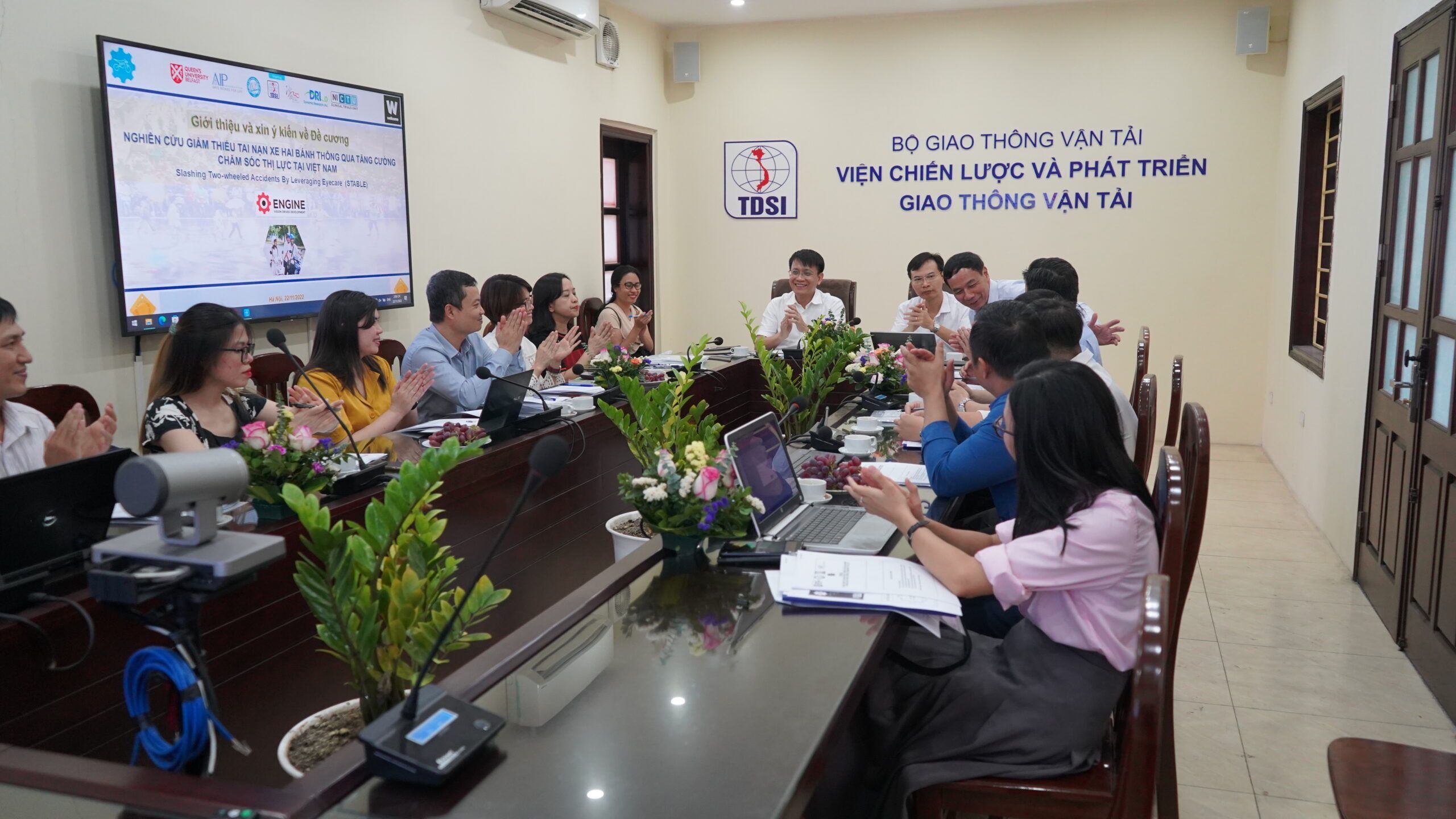STABLE Project in Ho Chi Minh CIty investigates the effects of eyesight on safe driving skills