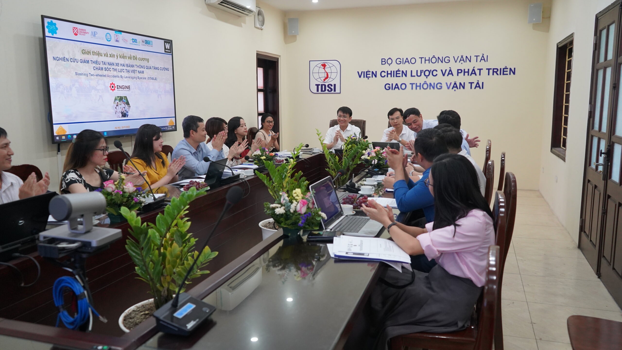 STABLE Project in Ho Chi Minh CIty investigates the effects of eyesight on safe driving skills