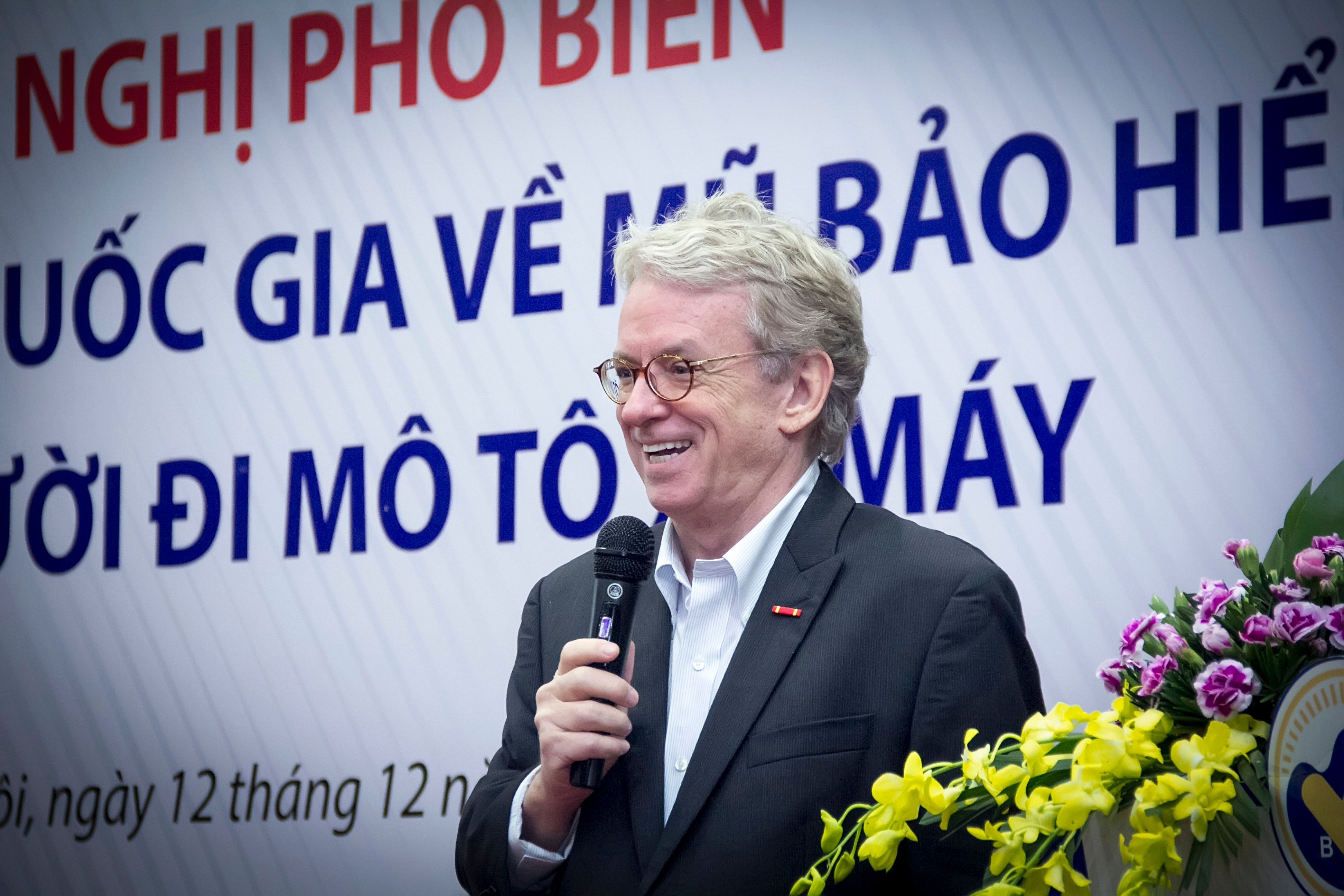 President of AIP Foundation Greig Craft gives a speech at a STAMEQ workshop.