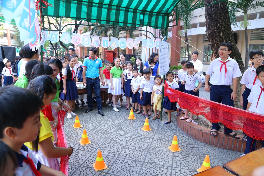 tudents and parents join “Kids love helmets” family days in Ho Chi Minh City