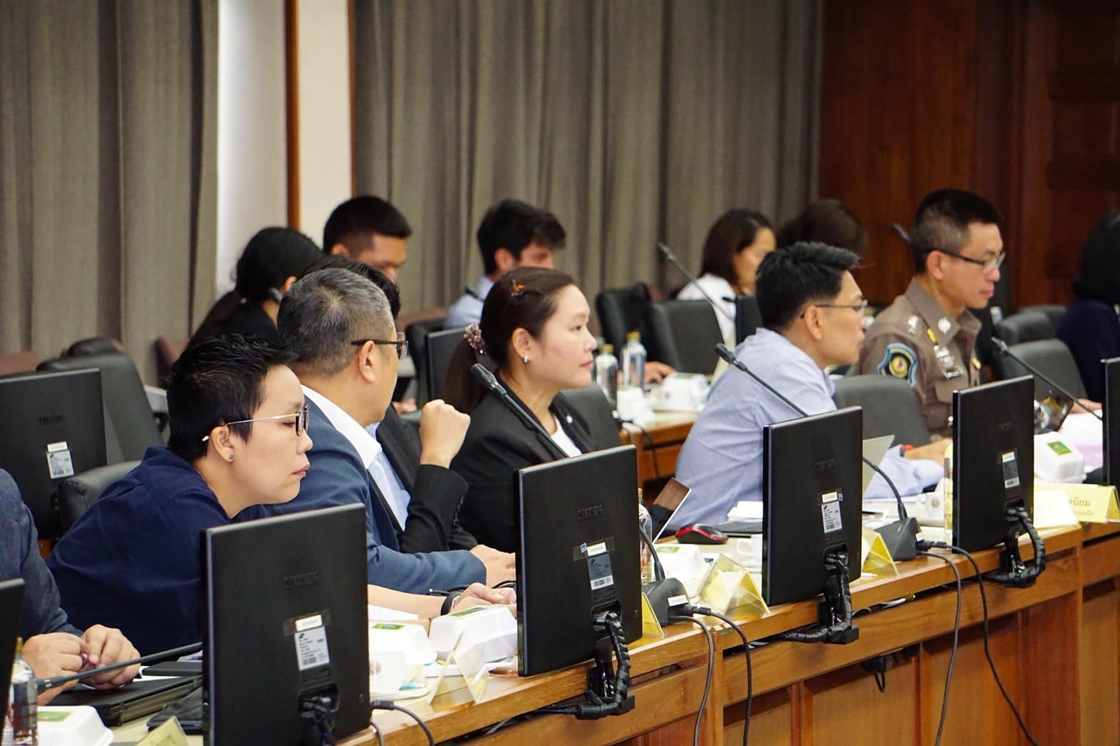 Members of the Thai Ministry of Transport’s task force gather for the second meeting on motorcycle-related crashes.