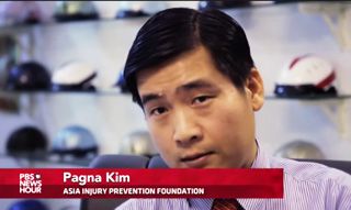 Ông Pagna Kim, Giám đốc Quốc gia của Quỹ AIP tại Cambodia phát biểu về thực trạng đội mũ bảo hiểm tại Cambodia