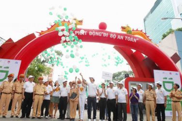 Chief Secretariat of NTSC joins HCMC for Long Short Walk in support of UN Global Road Safety Week