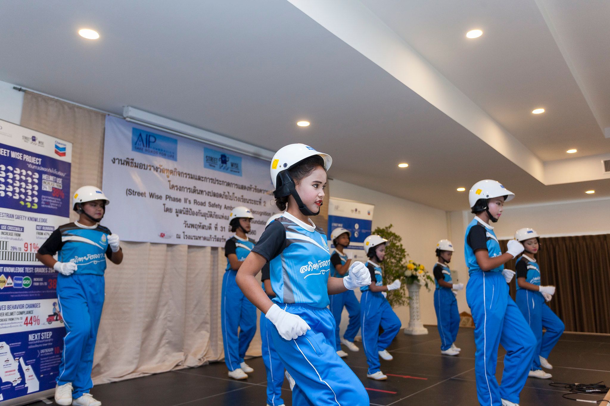 Students from Songkhla Province perform in road safety themed competition at the ceremony.