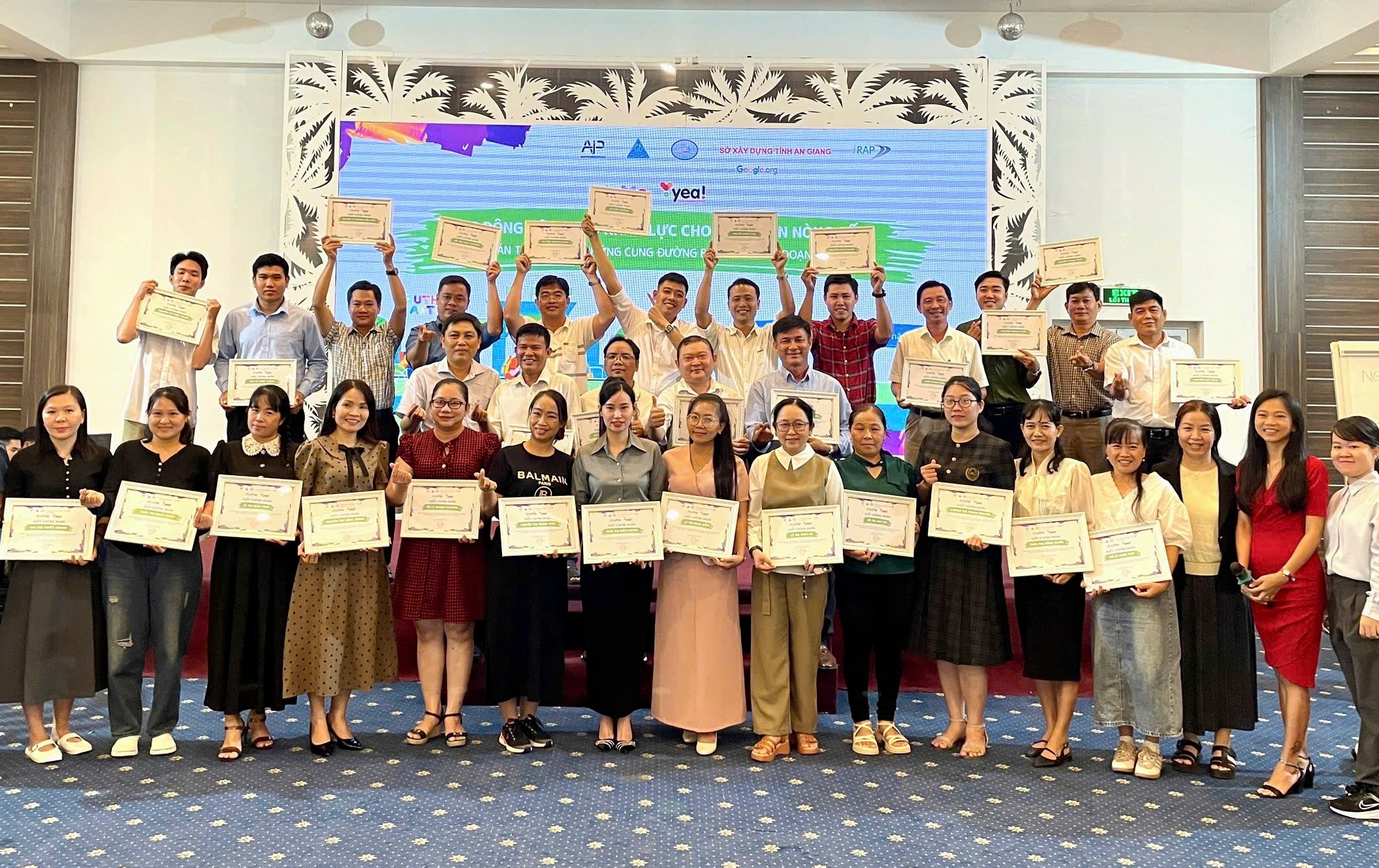 The workshop, hosted by AIP Foundation, gathered 59 representatives from provincial and local government agencies including the Department of Education and Training, Union of Friendship Organizations, Department of Construction, iRAP, and 18 secondary schools.