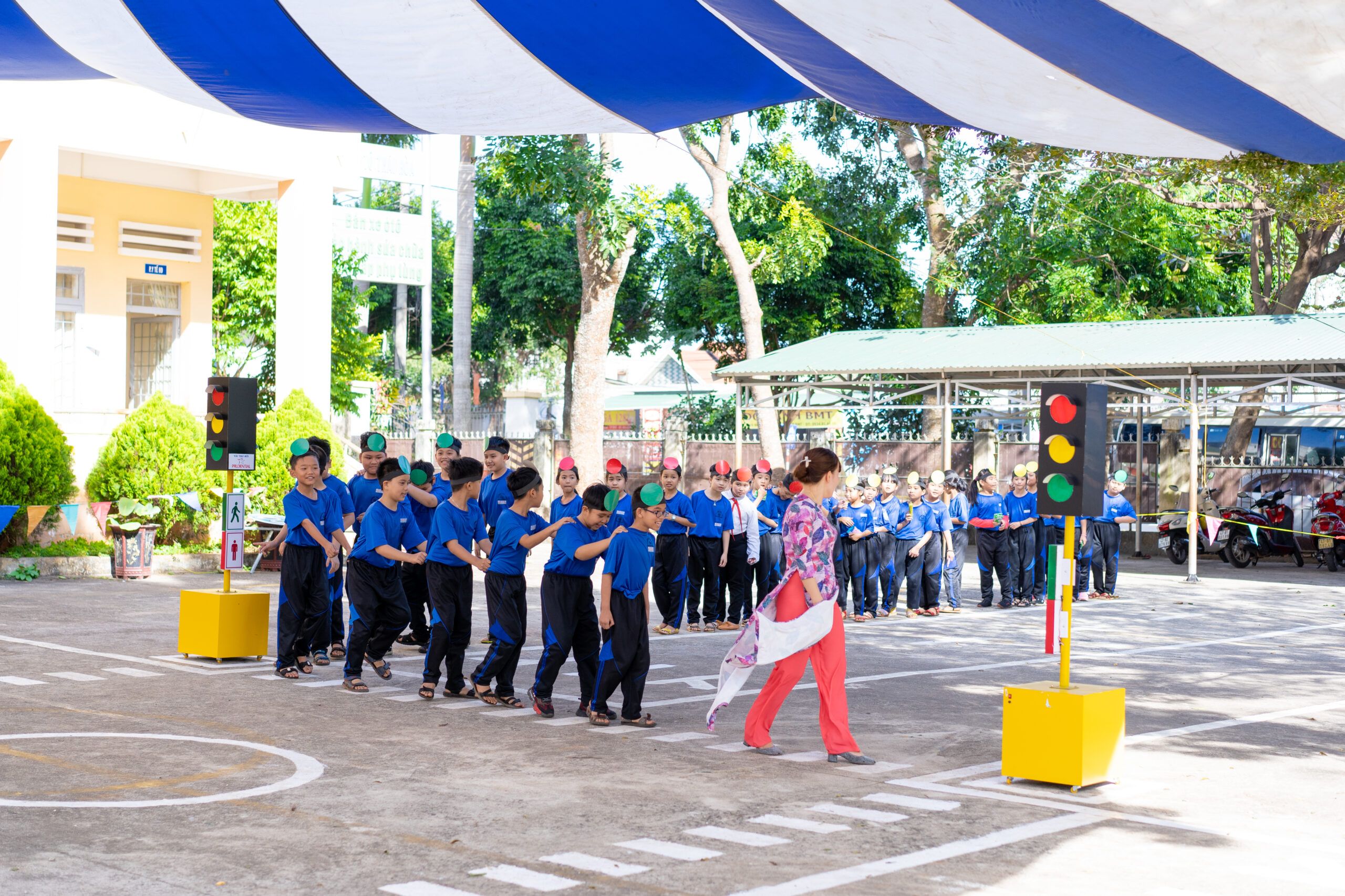 Road safety leaders start the New Year off strong in Vietnam