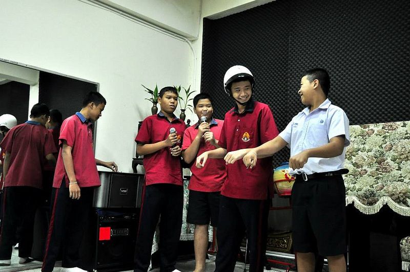 Non-class activities organized at the Wat Chaimongkol school as follow-up to British Embassy Bangkok’s Helmets for Kids sponsorship