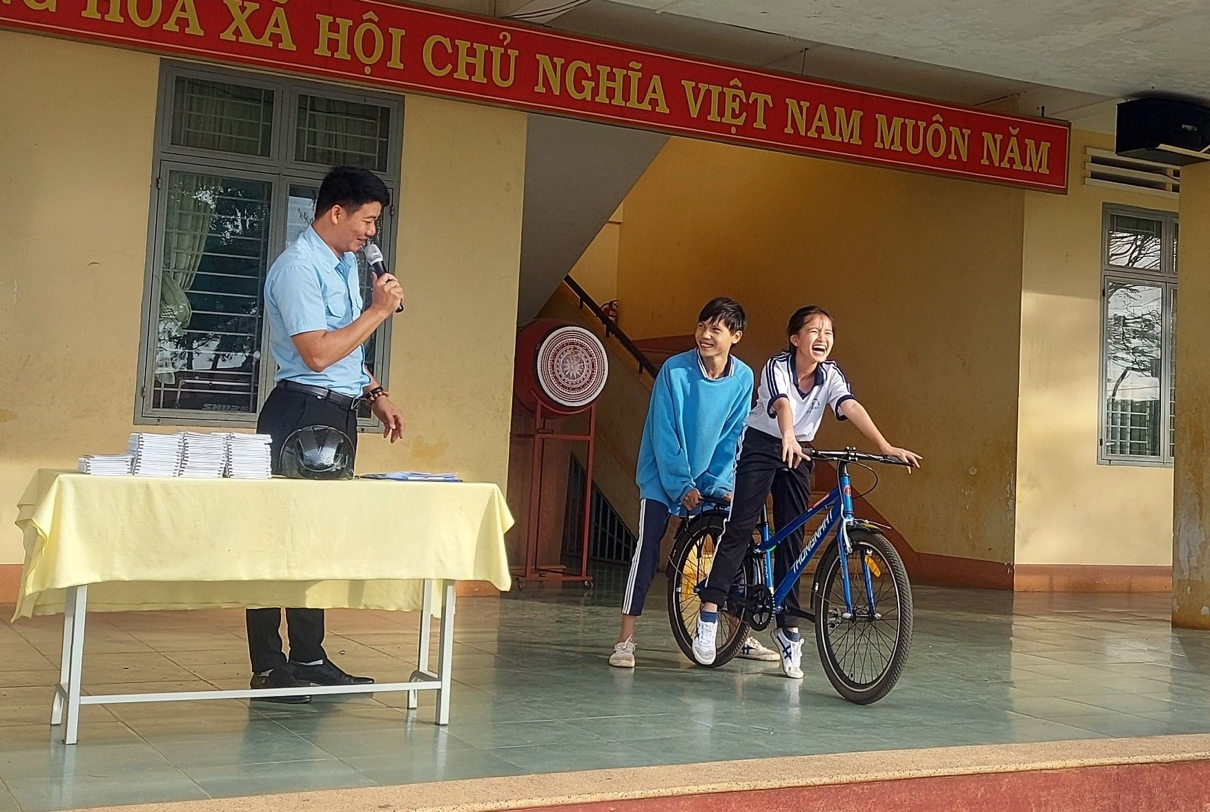 Green Revolution: Students in Pleiku champion sustainable mobility as the ‘Bike to school’ campaign is underway.
