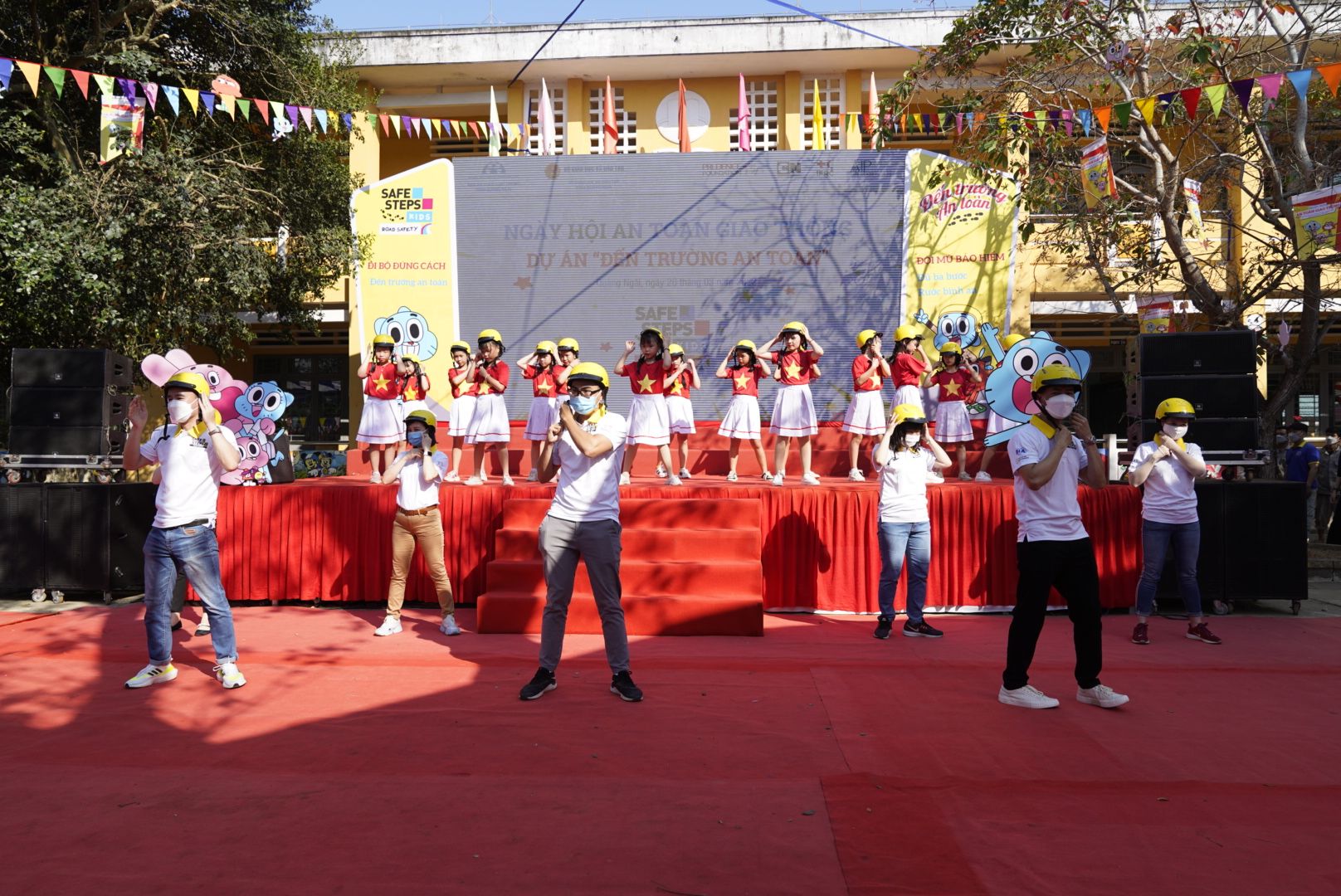 Fun-filled SAFE STEPS KIDS –Road Safety Day empowers young road users in Vietnam