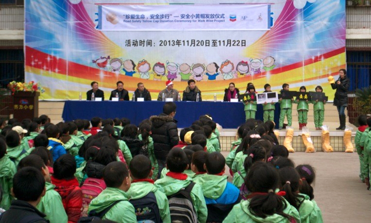 1,800 reflective caps donated to 18 schools in China