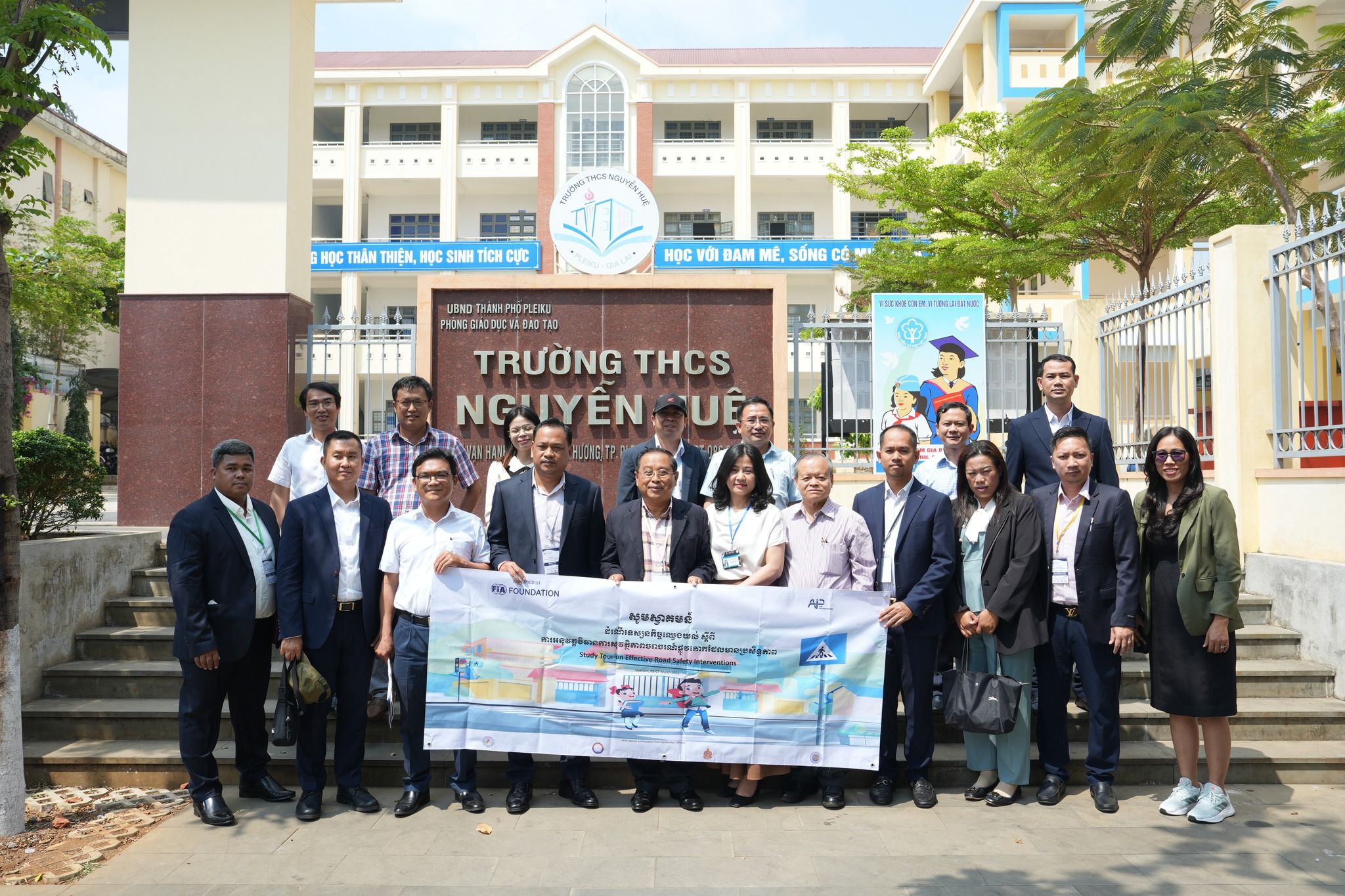 Sharing Experiences and Expertise: Cambodian Government delegation visits Vietnam, to enhance knowledge on safe school zones and road safety measures
