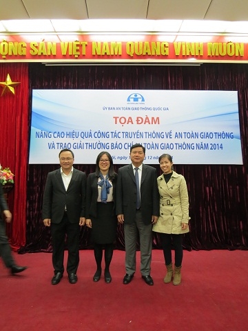 AIP Foundation representatives with Minister of Transportation, Mr. Thang, and Executive Vice-Chairman of NTSC, Dr. Hung at a workshop promoting road safety communication