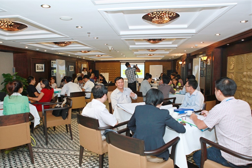 AIP Foundation organizes a road safety course for policy-makers in Ha Noi